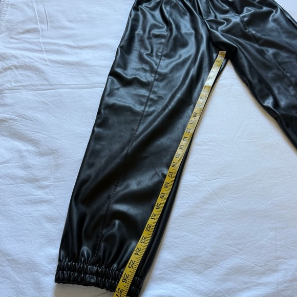 Zara Women’s Jogger Size S Black Eco Leather Urban Pants
Chic/Casual - Picture 7 of 9